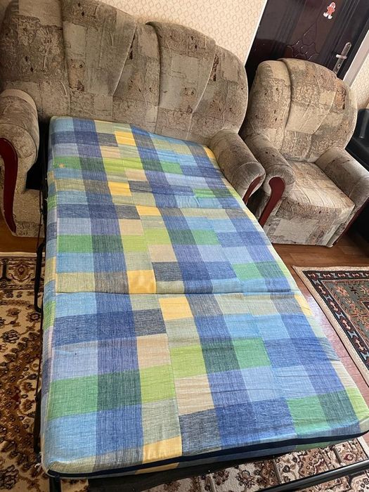 Диван и кресло хорошые