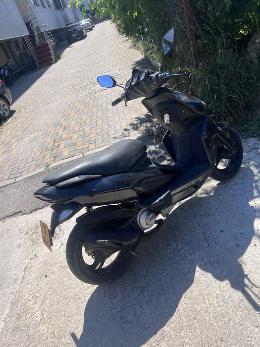 Malaguti F12R Phantom scuter 50cc