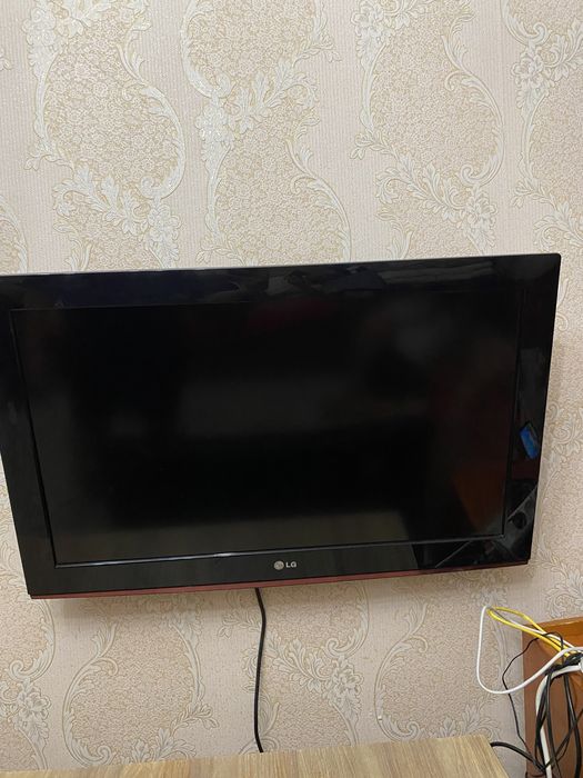 Продам телевизор LG