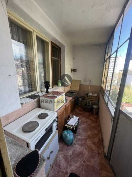 Продава се Тристаен апартамент в Пловдив, Център - 90 кв.м за 1889 €/кв.м - Снимка #6