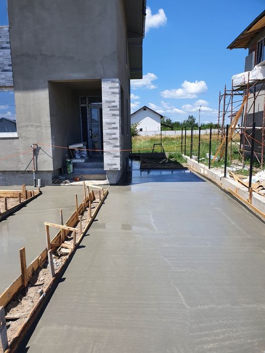 Garduri / Trotuare / Case / Constructii / Drenaj apa/ Termosistem