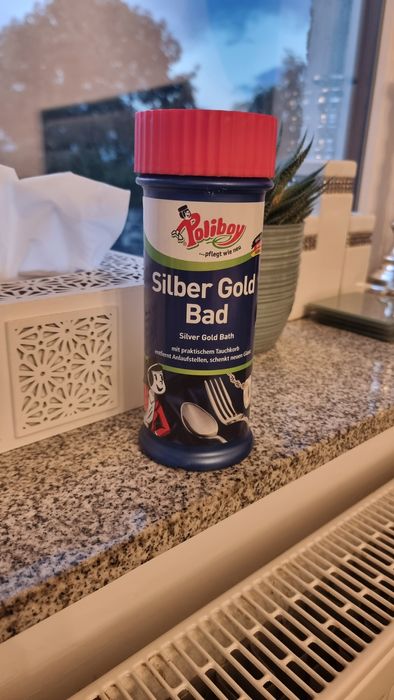 Soluție pentru curățat argintul