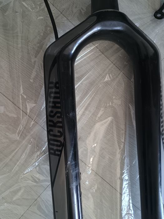 Vând furca Rockshox RS1