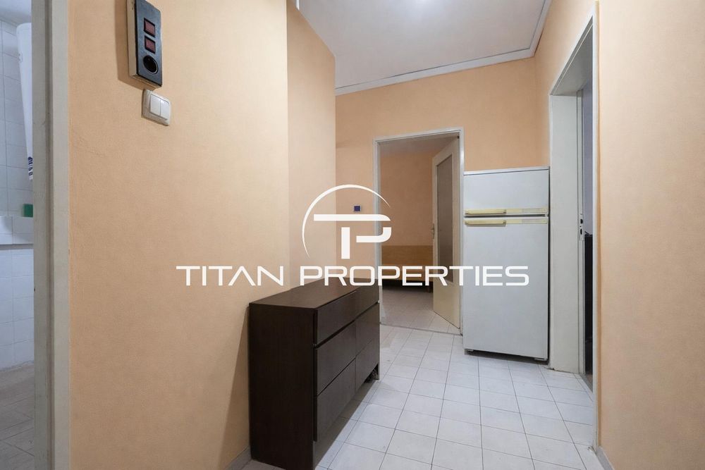Продава се Тристаен апартамент в Пловдив, Център - 64 кв.м за 718 €/кв.м - Снимка #5