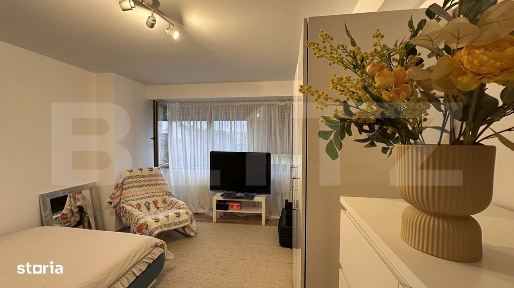 Apartament 4 camere, renovat si mobilat complet,  etaj 1, zona Centru