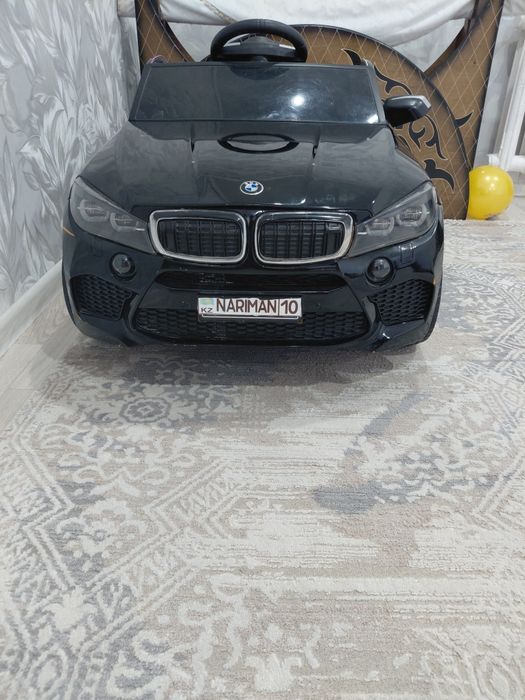 Продам детскую машину БМВ