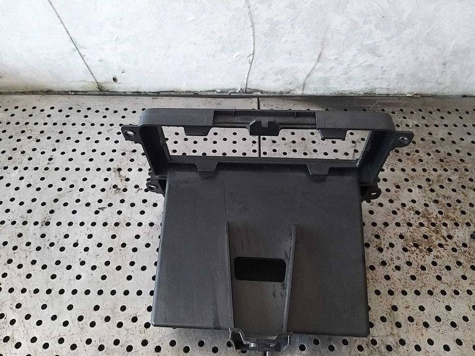 Rama centrala cu sertar depozitare vw golf 6 5k 1k0857058a