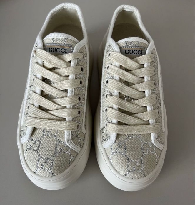 Последен 37  номер. Дамски кецове обувки маратонки Gucci.