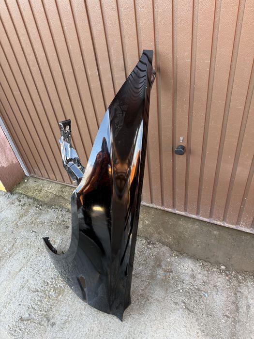 Aripa stanga fata Tesla Model 3