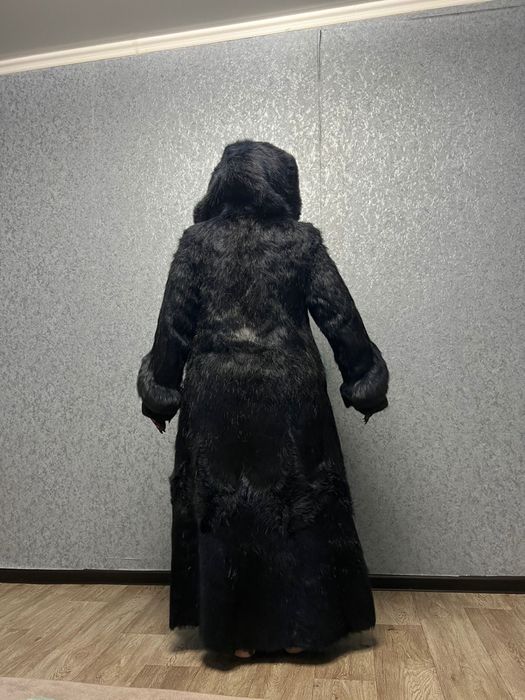 Продам женскую нутриевую шубу российские меха