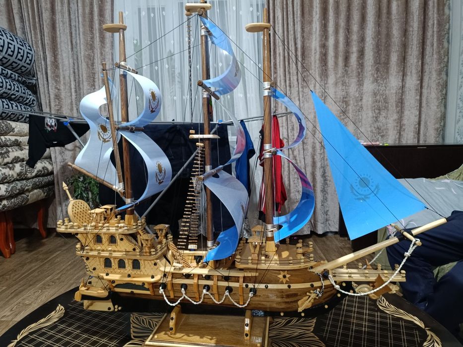 Сувенир в форме Корабля 18 век.