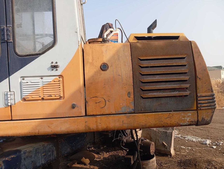 Samsung ekskvator sotiladi