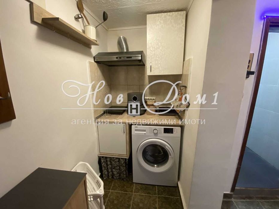 Дава се под наем Едностаен апартамент в Варна, Червен площад - 25 кв.м за 240 € - Снимка #3