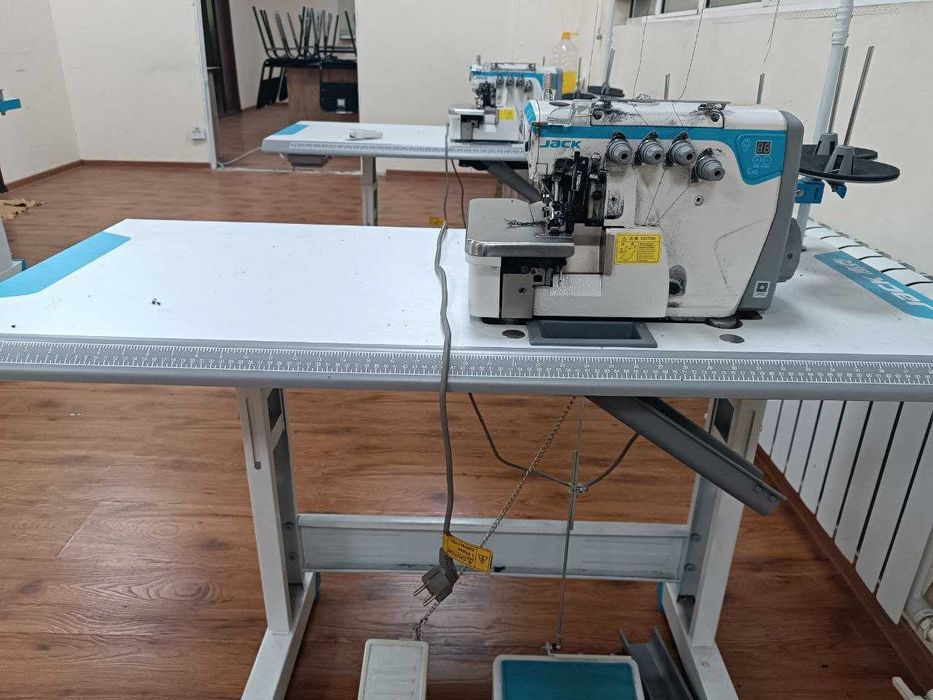 Тикув машиналари срошна сотилади