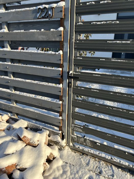 Set poarta acces persoane si acces auto Todome cu accesorii incluse