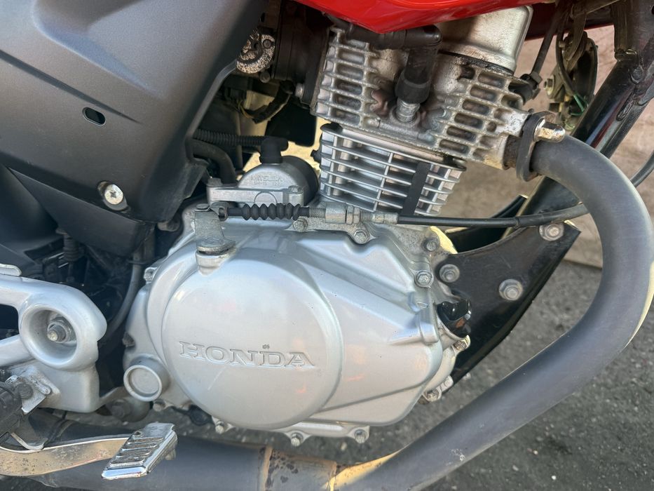 Vand Honda cbf 125 -permis a1 ( 16 ani)