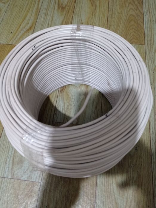 Кабель для видео камеры