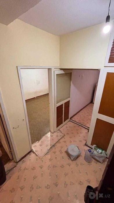 Юнусабад 8, 2/4/4 Кирпич 77 Серия, Не торец Ипотека есть