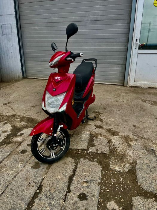 Vând scuter electric