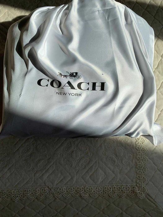 Продам оригинальную сумку фирмы "Coach"