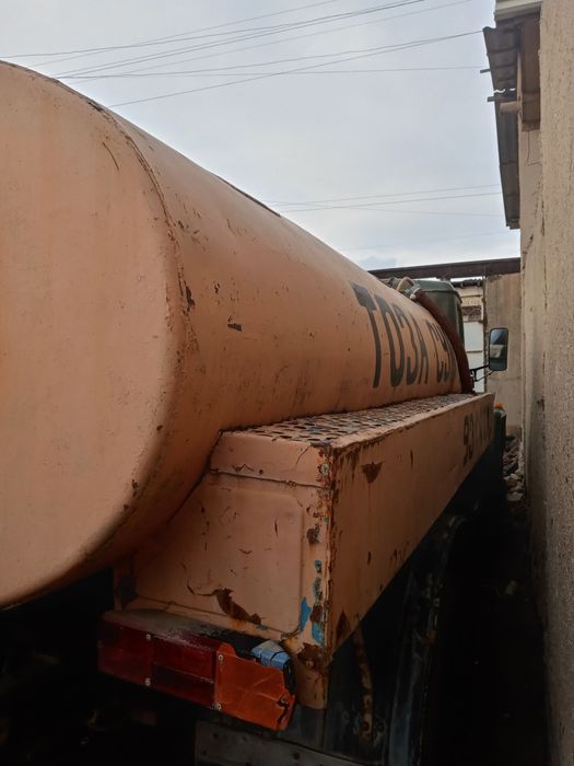 Moshina yahshi kapron baloni bor