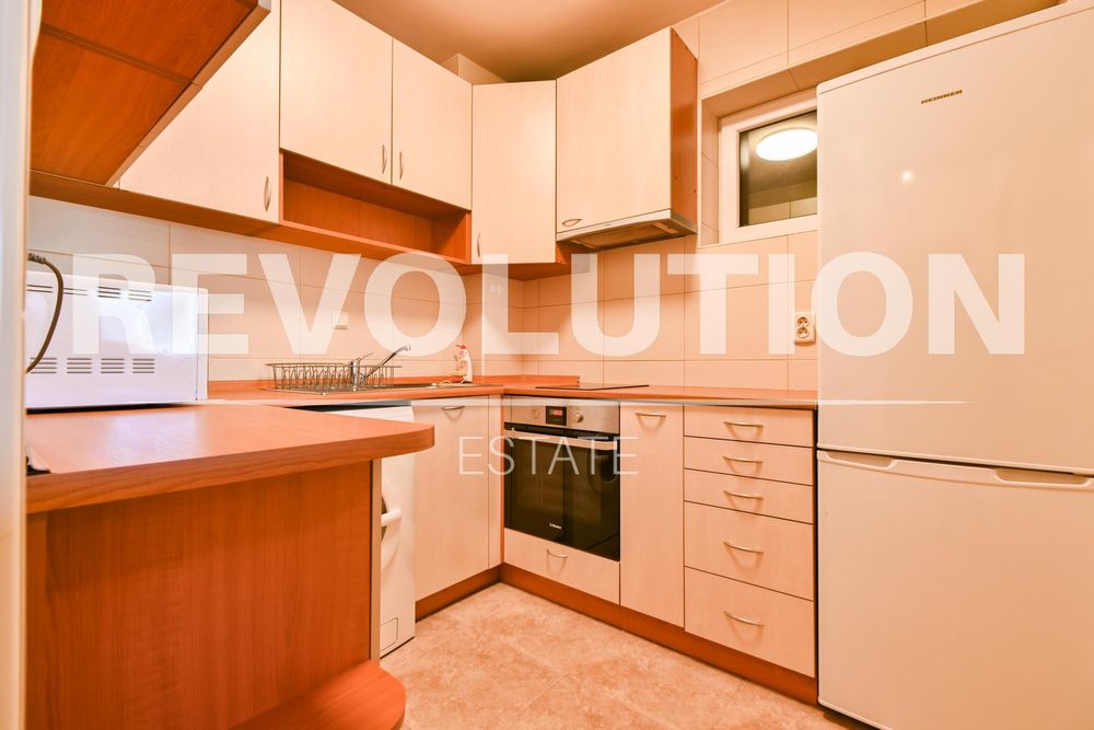 Дава се под наем Двустаен апартамент в София, Лозенец - 67 кв.м за 750 € - Снимка #4