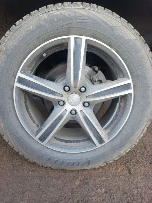 Продам диски с резиной