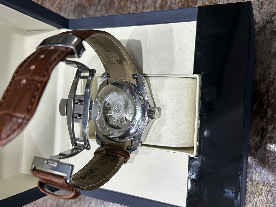 Часы TISSOT, механические