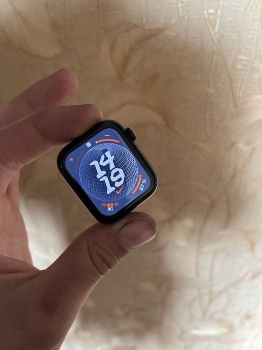 Apple Watch SE (Gen2) 44mm Midnight