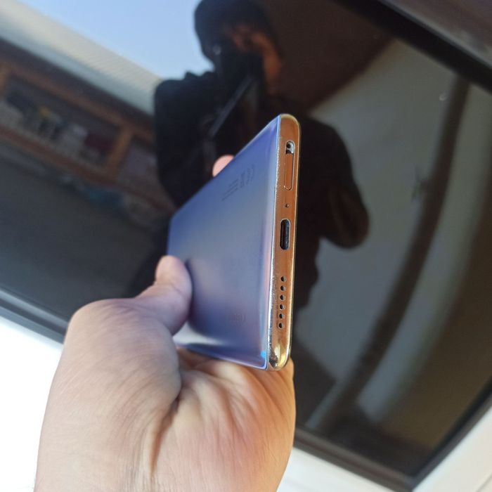 Xiaomi 11 T  sotiladi 2mln200ga