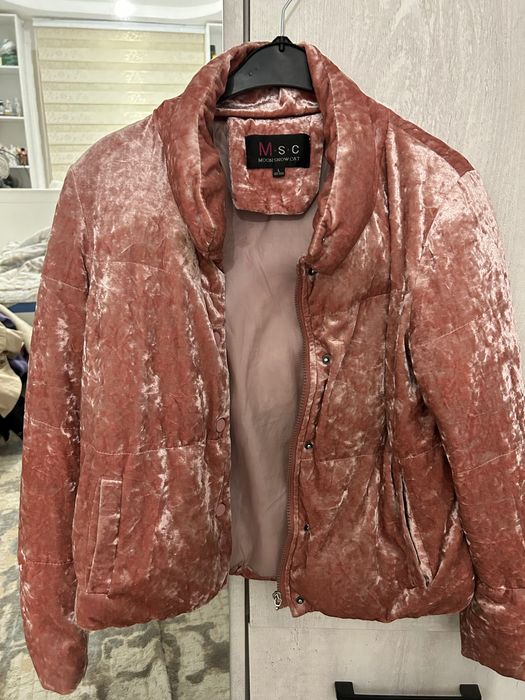 Б/у вещи верхние одежды и платья