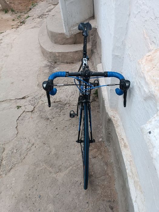 Шоссейний велосипед Giant