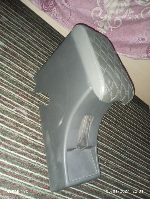 Mashina bari sotiladi holati yangi