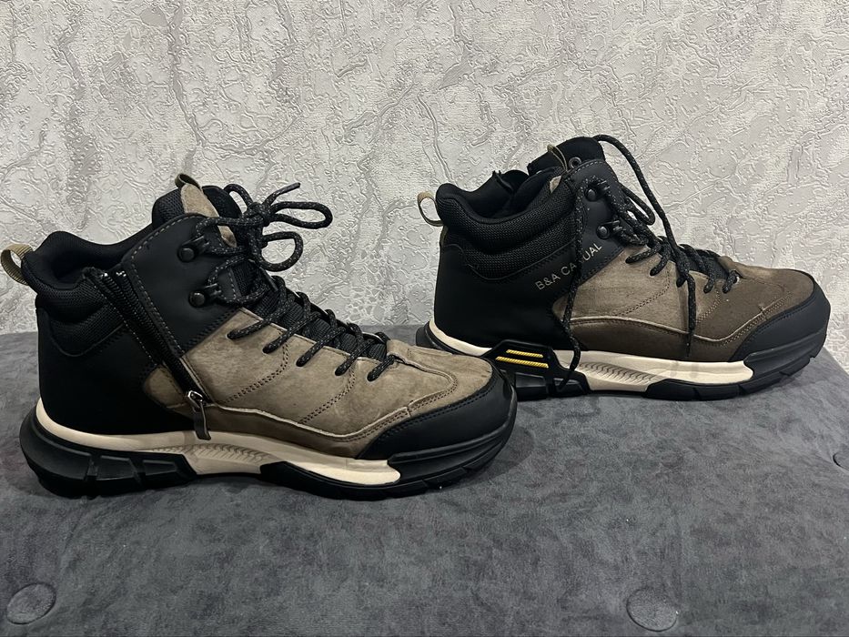 Продам мужские кроссовки.