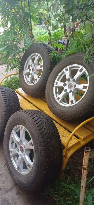 Продам колёса  на джип