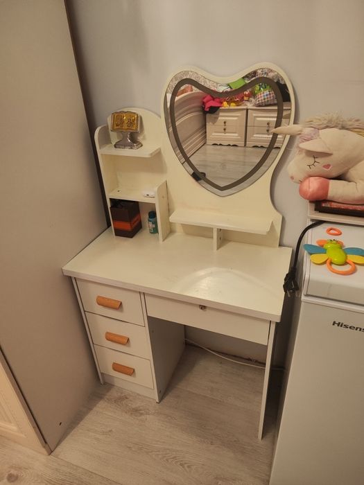 Продам детский столик