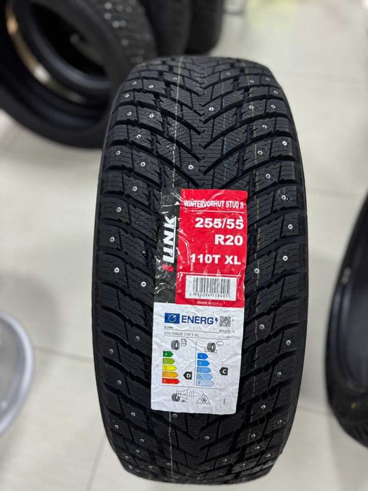 Новые зимние авто шины R20 с шипами