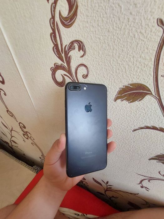 iPhone 7 plus qora rang