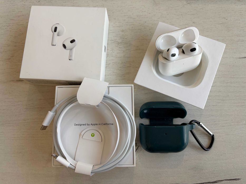 AirPods 3 продам в отличном состоянии