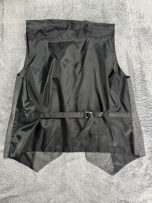 Costum alcatuit din 3 piese