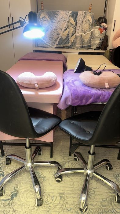 кушетка продается в наборе