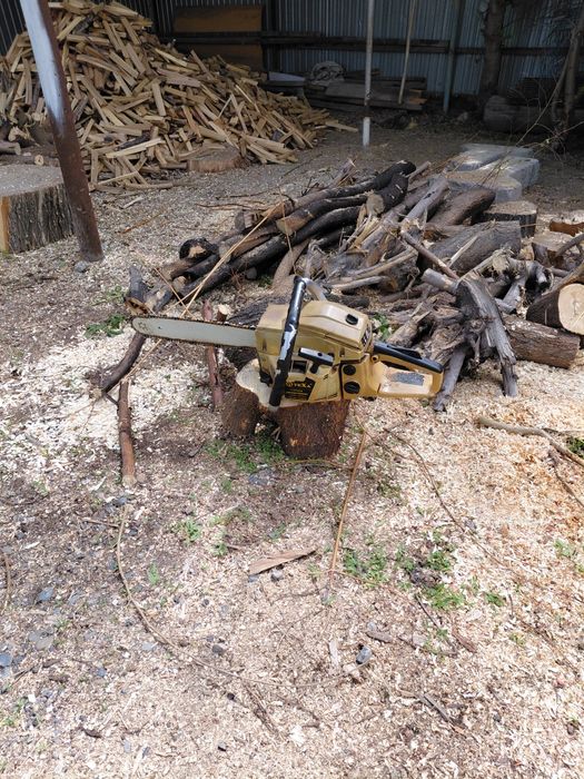 Продам бензопилу