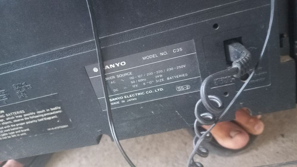 Sanyo yaponskiy magnitofon sotiladi