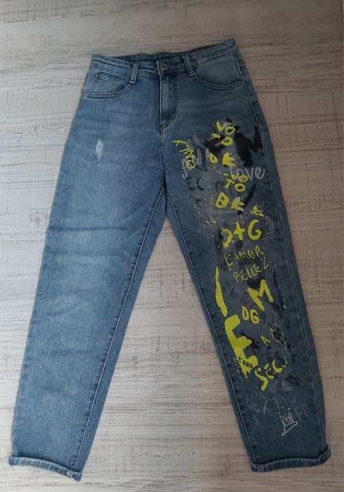 Сини дънки с надписи