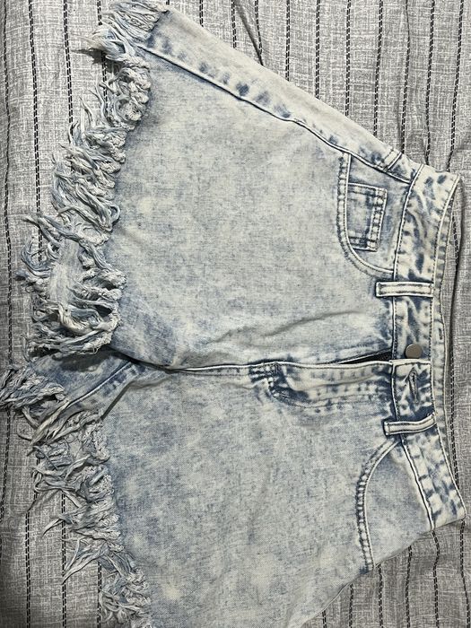 Популярные джинсовые шорты