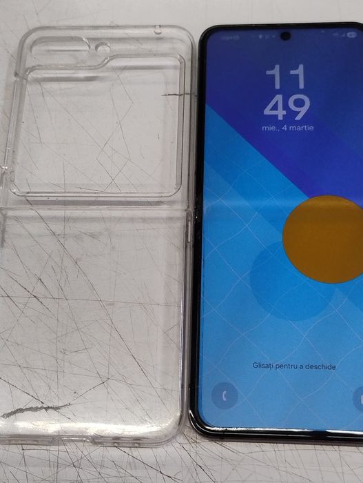 Vând telefon mobil Samsung flip 5