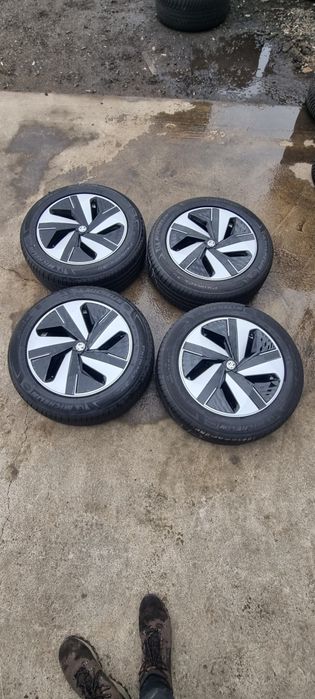 Jante MG ZS R17+Anvelope vara 215 55 R17