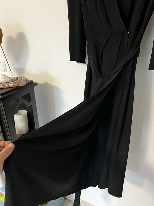 Rochie neagră de la Nissa