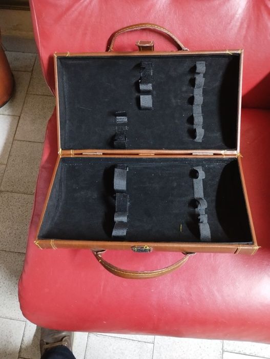 Кожен куфар тип цилиндър