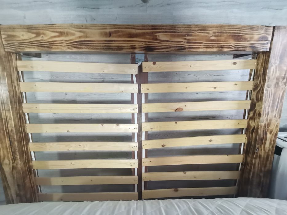 Pat din lemn masiv 160x200